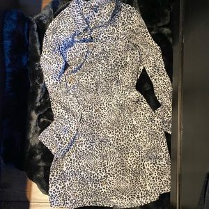 Guess button down leopard dress